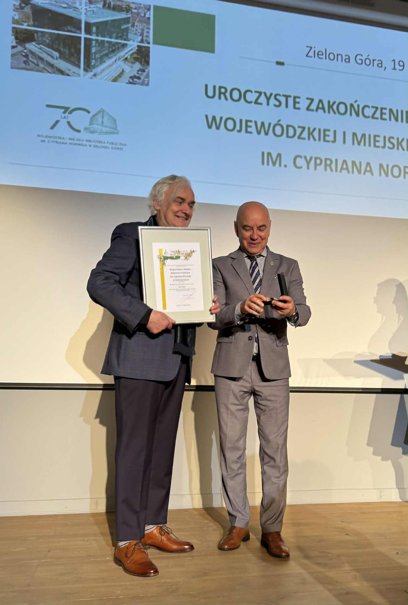 585202986_1250178933805535_594600668633428234_n